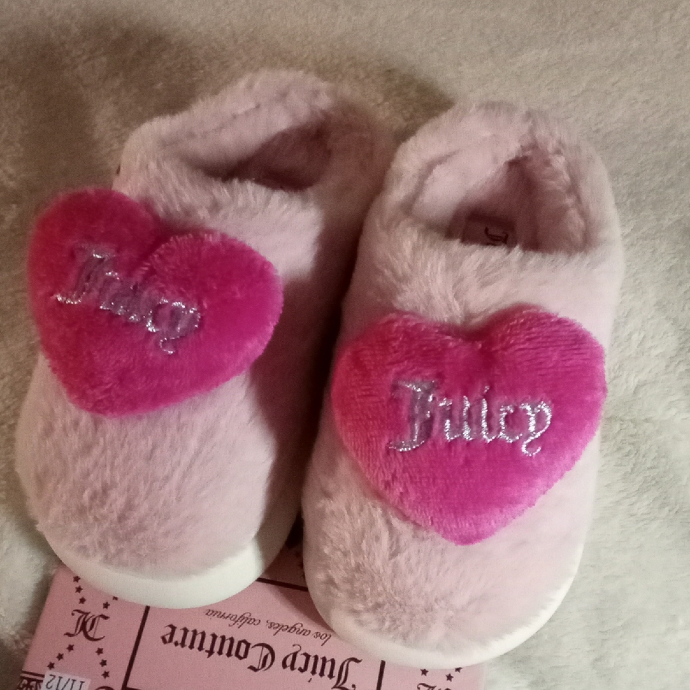 Juicy Couture Fuzzy Pink Heart Slippers SIZE 11-12 NWT